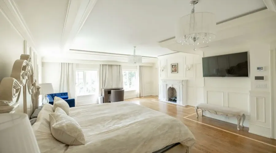 246 Riverside Dr, toronto, Ontario, M6S 4A9, Canada, 6 Bedrooms Bedrooms, ,6 BathroomsBathrooms,Residential,For Sale,Riverside Dr,1714131
