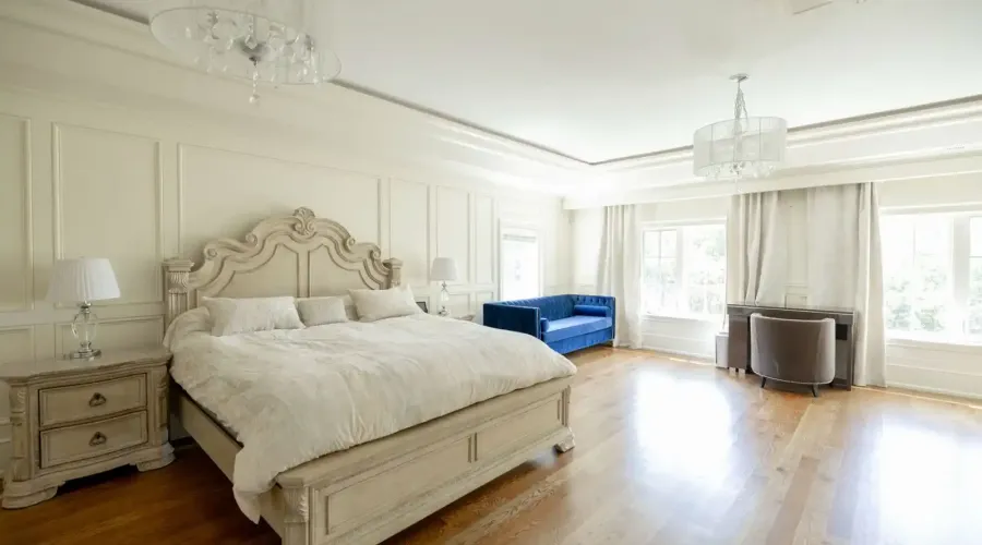 246 Riverside Dr, toronto, Ontario, M6S 4A9, Canada, 6 Bedrooms Bedrooms, ,6 BathroomsBathrooms,Residential,For Sale,Riverside Dr,1714131