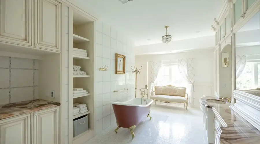246 Riverside Dr, toronto, Ontario, M6S 4A9, Canada, 6 Bedrooms Bedrooms, ,6 BathroomsBathrooms,Residential,For Sale,Riverside Dr,1714131