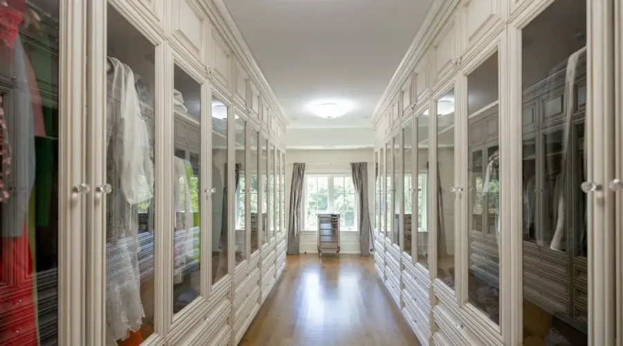 246 Riverside Dr, toronto, Ontario, M6S 4A9, Canada, 6 Bedrooms Bedrooms, ,6 BathroomsBathrooms,Residential,For Sale,Riverside Dr,1714131