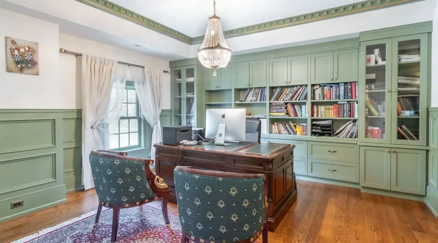 246 Riverside Dr, toronto, Ontario, M6S 4A9, Canada, 6 Bedrooms Bedrooms, ,6 BathroomsBathrooms,Residential,For Sale,Riverside Dr,1714131