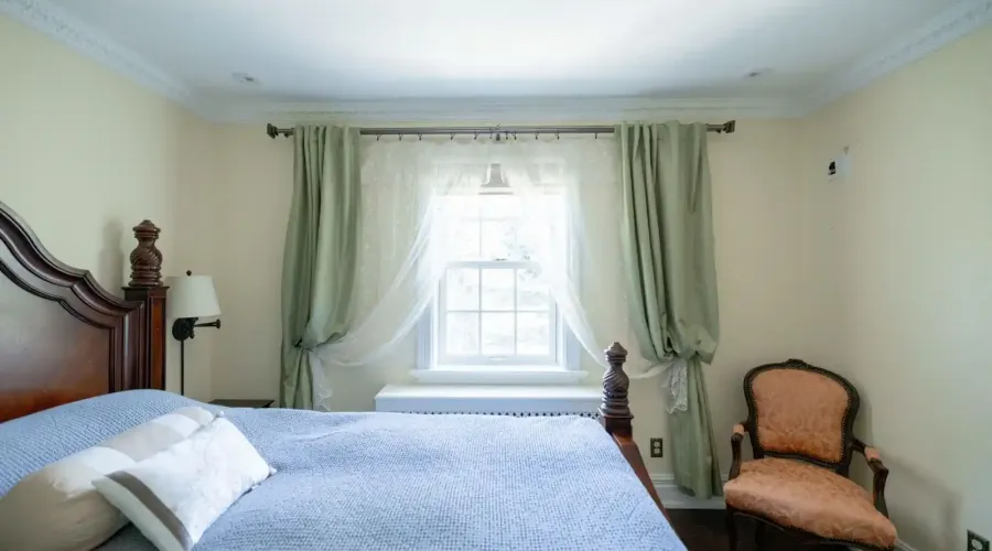 246 Riverside Dr, toronto, Ontario, M6S 4A9, Canada, 6 Bedrooms Bedrooms, ,6 BathroomsBathrooms,Residential,For Sale,Riverside Dr,1714131