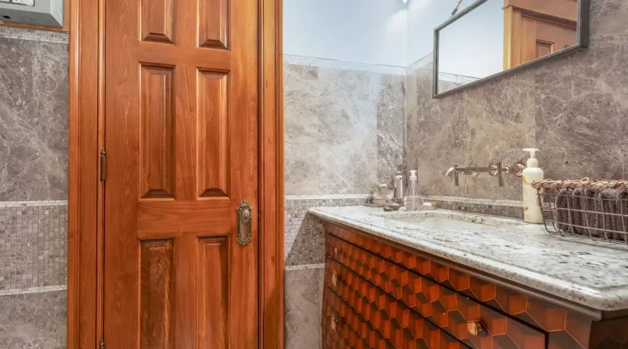 246 Riverside Dr, toronto, Ontario, M6S 4A9, Canada, 6 Bedrooms Bedrooms, ,6 BathroomsBathrooms,Residential,For Sale,Riverside Dr,1714131