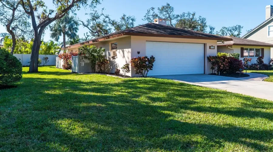 1838 Sandalwood Drive, Sarasota, Florida, 34231, United States, 3 Bedrooms Bedrooms, 6 Rooms Rooms,2 BathroomsBathrooms,Residential,For Sale,Sandalwood,1715193