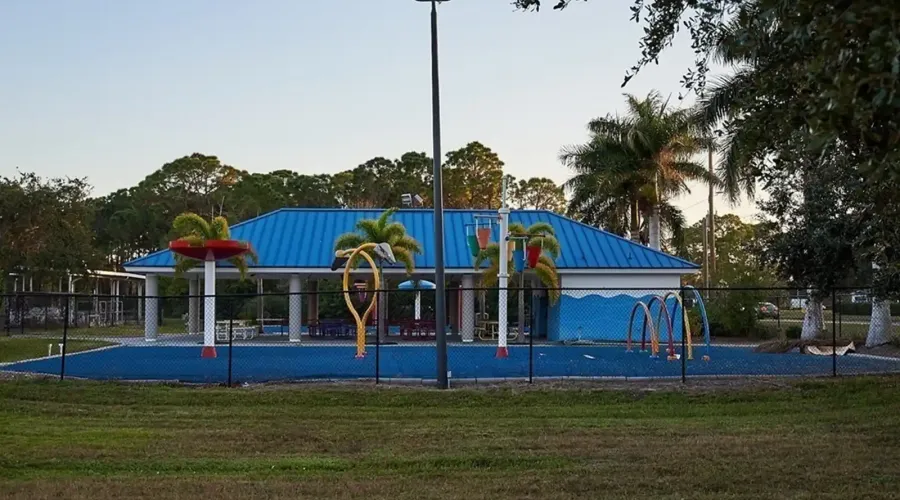 1838 Sandalwood Drive, Sarasota, Florida, 34231, United States, 3 Bedrooms Bedrooms, 6 Rooms Rooms,2 BathroomsBathrooms,Residential,For Sale,Sandalwood,1715193