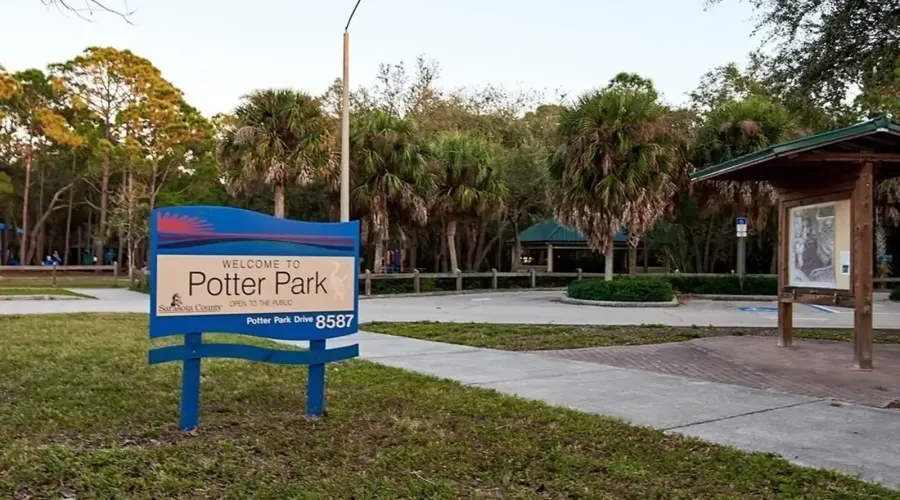 1838 Sandalwood Drive, Sarasota, Florida, 34231, United States, 3 Bedrooms Bedrooms, 6 Rooms Rooms,2 BathroomsBathrooms,Residential,For Sale,Sandalwood,1715193
