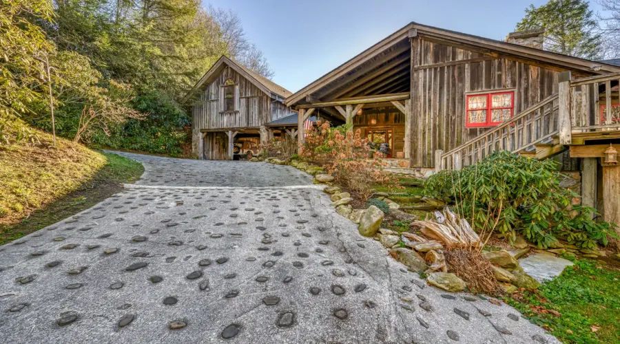 164 Avery County High School Road, Newland, North Carolina, 28657, United States, 4 Bedrooms Bedrooms, ,3 BathroomsBathrooms,Residential,For Sale,164 Avery County High School Road,1715511