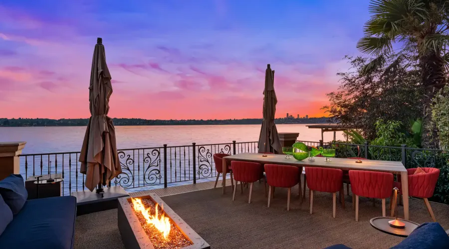 Address not available!, 3 Bedrooms Bedrooms, ,4 BathroomsBathrooms,Waterfront,For Sale,W Mercer Way,1719223