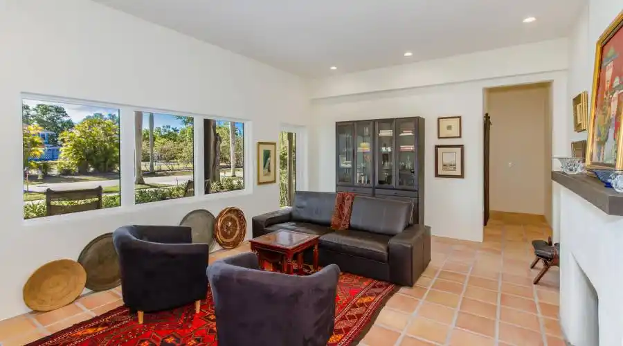 1291 Caloosa Drive,Fort Myers,Florida 33901,United States,4 Bedrooms Bedrooms,15 Rooms Rooms,5 BathroomsBathrooms,Residential,Caloosa,168577