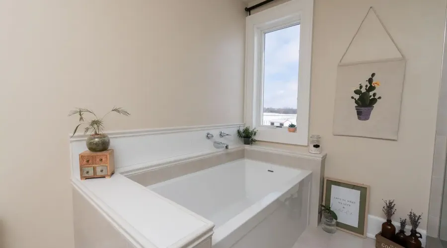 1046 Concession 6 Rd W, Hamilton, Ontario, L0R 1V0, Canada, 5 Bedrooms Bedrooms, ,7 BathroomsBathrooms,Residential,For Sale,Concession 6 Rd W,1731317