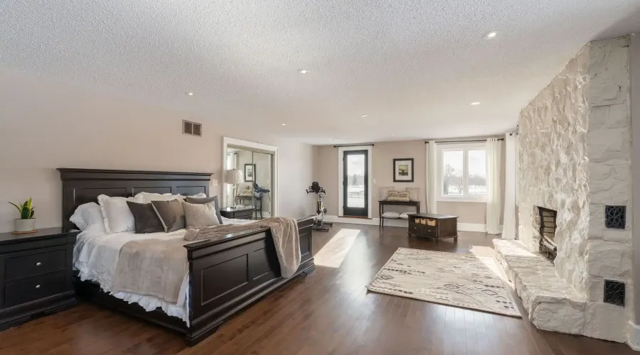 1046 Concession 6 Rd W, Hamilton, Ontario, L0R 1V0, Canada, 5 Bedrooms Bedrooms, ,7 BathroomsBathrooms,Residential,For Sale,Concession 6 Rd W,1731317