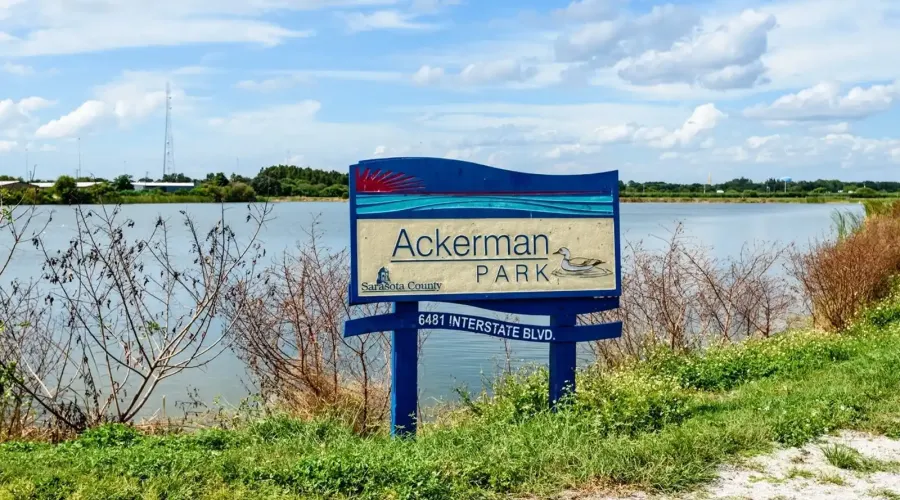 6765 Island Creek Rd, Sarasota, Florida, 34240, United States, 3 Bedrooms Bedrooms, 6 Rooms Rooms,2 BathroomsBathrooms,Residential,For Sale,Island Creek,1732493