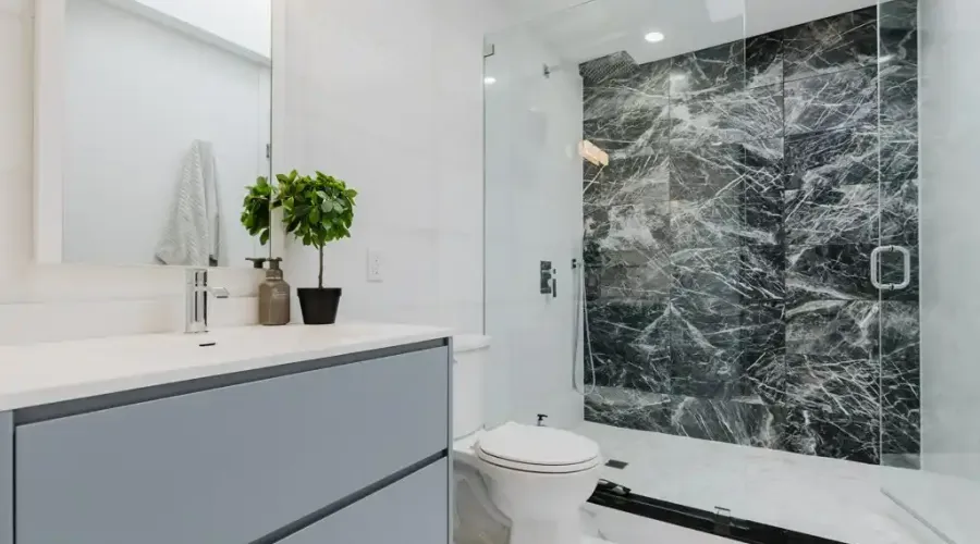 11A Maple Ave N, Mississauga, Ontario, L5H 2R9, Canada, 4 Bedrooms Bedrooms, ,6 BathroomsBathrooms,Residential,For Sale,Maple Ave N,1732494
