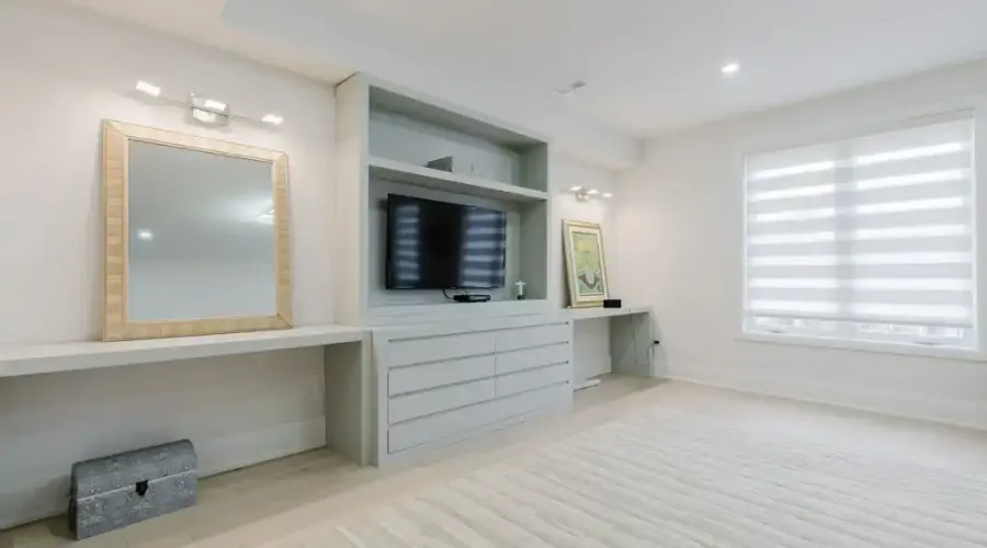 11A Maple Ave N, Mississauga, Ontario, L5H 2R9, Canada, 4 Bedrooms Bedrooms, ,6 BathroomsBathrooms,Residential,For Sale,Maple Ave N,1732494