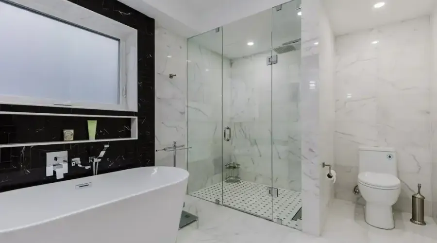 11A Maple Ave N, Mississauga, Ontario, L5H 2R9, Canada, 4 Bedrooms Bedrooms, ,6 BathroomsBathrooms,Residential,For Sale,Maple Ave N,1732494