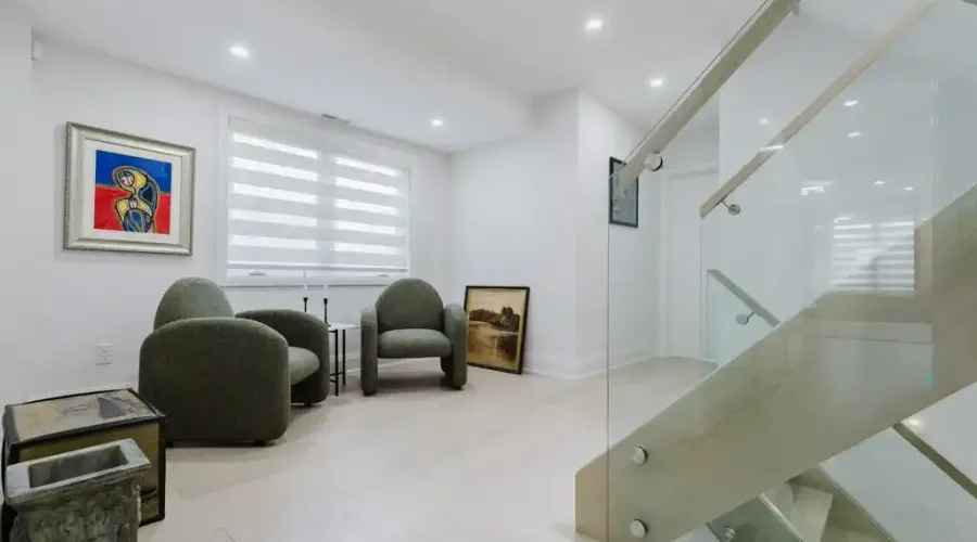 11A Maple Ave N, Mississauga, Ontario, L5H 2R9, Canada, 4 Bedrooms Bedrooms, ,6 BathroomsBathrooms,Residential,For Sale,Maple Ave N,1732494