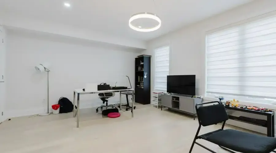 11A Maple Ave N, Mississauga, Ontario, L5H 2R9, Canada, 4 Bedrooms Bedrooms, ,6 BathroomsBathrooms,Residential,For Sale,Maple Ave N,1732494