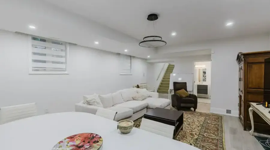 11A Maple Ave N, Mississauga, Ontario, L5H 2R9, Canada, 4 Bedrooms Bedrooms, ,6 BathroomsBathrooms,Residential,For Sale,Maple Ave N,1732494