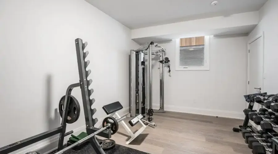 11A Maple Ave N, Mississauga, Ontario, L5H 2R9, Canada, 4 Bedrooms Bedrooms, ,6 BathroomsBathrooms,Residential,For Sale,Maple Ave N,1732494