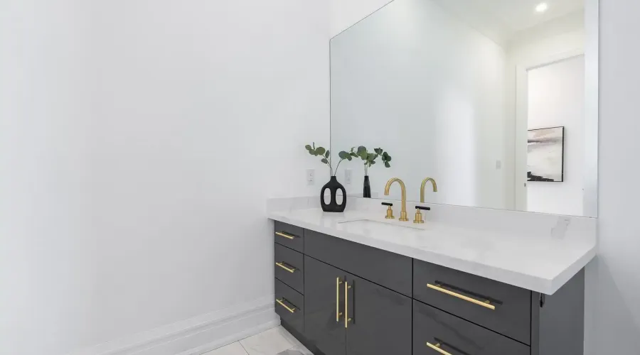 2554 Liruma Rd, Mississauga, Ontario, L5K 1Y6, Canada, 4 Bedrooms Bedrooms, ,7 BathroomsBathrooms,Residential,For Sale,Liruma Rd,1741200