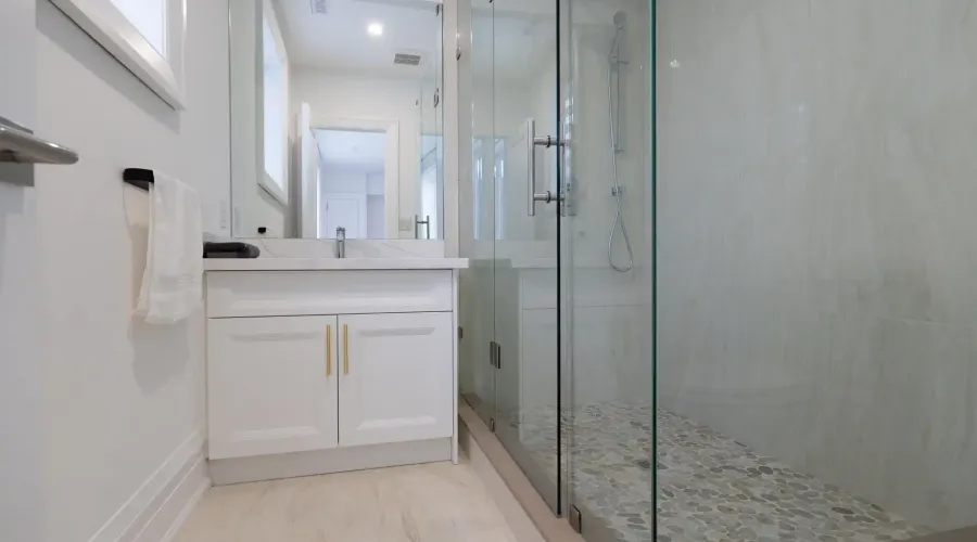 2554 Liruma Rd, Mississauga, Ontario, L5K 1Y6, Canada, 4 Bedrooms Bedrooms, ,7 BathroomsBathrooms,Residential,For Sale,Liruma Rd,1741200