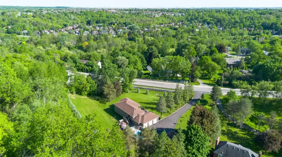 395 King St E, Caledon, Ontario, L7E 3K2, Canada, 3 Bedrooms Bedrooms, ,4 BathroomsBathrooms,Residential,For Sale,King St E,1745338