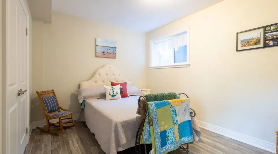 395 King St E, Caledon, Ontario, L7E 3K2, Canada, 3 Bedrooms Bedrooms, ,4 BathroomsBathrooms,Residential,For Sale,King St E,1745338
