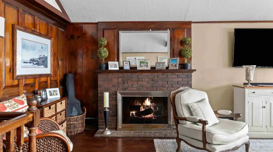 104 Gregory Island Road, Hamilton, Massachusetts, 01982, United States, 5 Bedrooms Bedrooms, 10 Rooms Rooms,3 BathroomsBathrooms,Residential,For Sale,Gregory Island ,1748333
