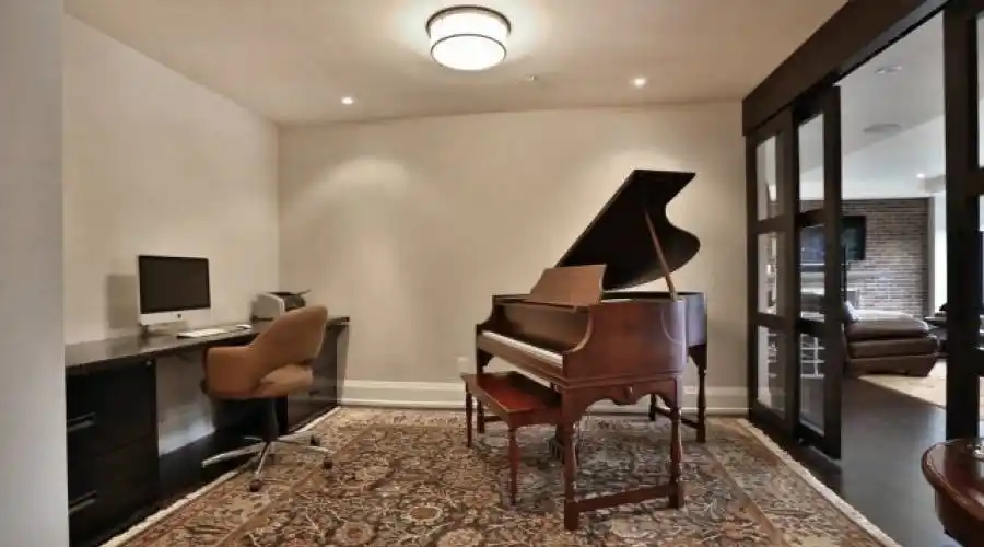 205 Lakeshore Rd West #308,Oakville,L6K 0H8,Canada,3 Bedrooms Bedrooms,5 Rooms Rooms,2 BathroomsBathrooms,Condo,Lakeshore Rd West #308,170974