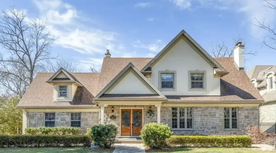 3325 Lakeshore Rd, Burlington, Ontario, L7N 1B1, Canada, 5 Bedrooms Bedrooms, ,4 BathroomsBathrooms,Residential,For Sale,Lakeshore Rd,1753403