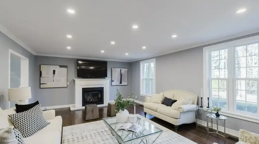 3325 Lakeshore Rd, Burlington, Ontario, L7N 1B1, Canada, 5 Bedrooms Bedrooms, ,4 BathroomsBathrooms,Residential,For Sale,Lakeshore Rd,1753403