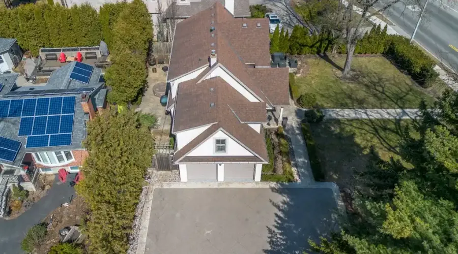 3325 Lakeshore Rd, Burlington, Ontario, L7N 1B1, Canada, 5 Bedrooms Bedrooms, ,4 BathroomsBathrooms,Residential,For Sale,Lakeshore Rd,1753403