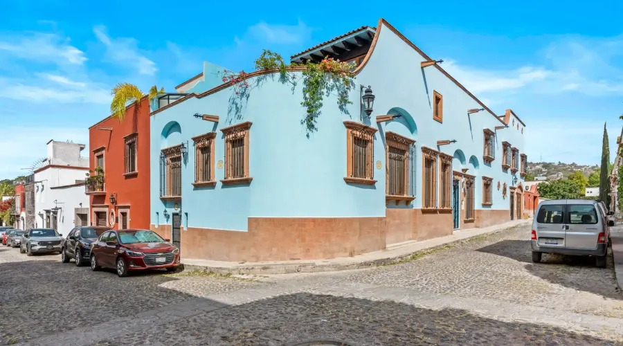 San Miguel de Allende, 37700, Mexico, 4 Bedrooms Bedrooms, ,5 BathroomsBathrooms,Residential,For Sale,San Miguel de Allende,1753991