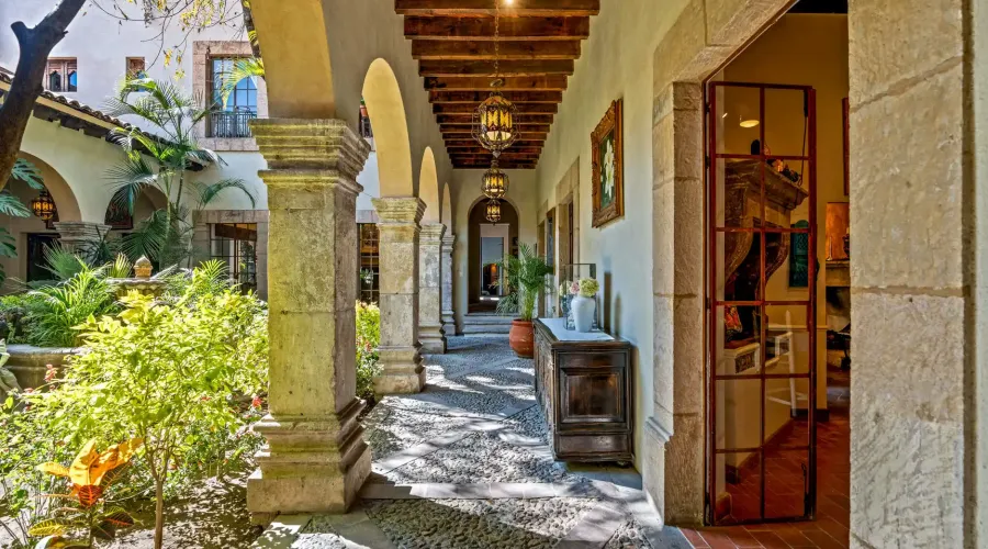 La Gran Casa del Parque, San Miguel de Allende, 37700, Mexico, 7 Bedrooms Bedrooms, ,7 BathroomsBathrooms,Residential,For Sale,La Gran Casa del Parque,1753993