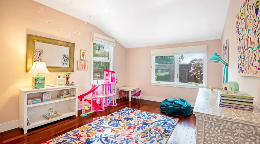 1 North Point Circle, Belvedere Tiburon, California, 94920, United States, 4 Bedrooms Bedrooms, ,3.5 BathroomsBathrooms,Residential,For Sale,1 North Point Circle,1755310