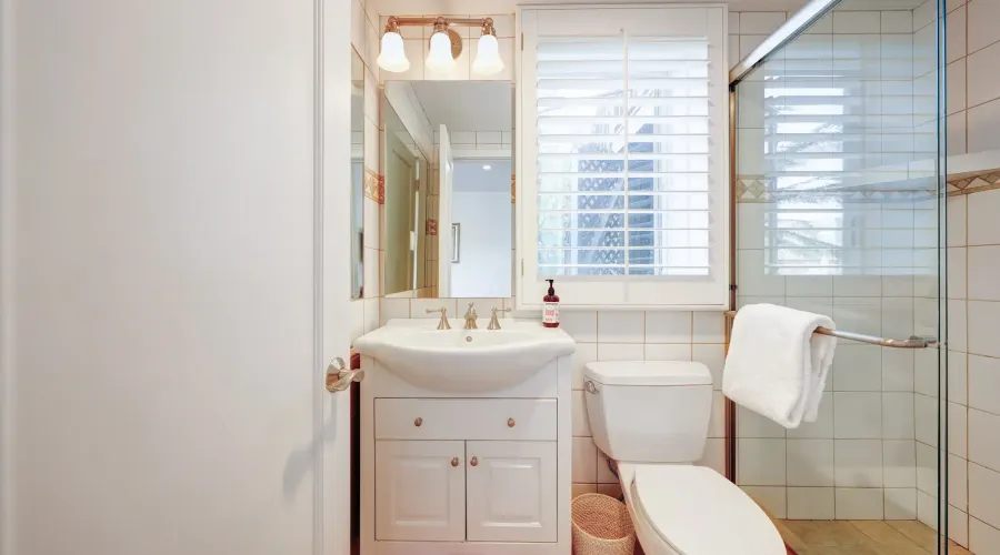 1 North Point Circle, Belvedere Tiburon, California, 94920, United States, 4 Bedrooms Bedrooms, ,3.5 BathroomsBathrooms,Residential,For Sale,1 North Point Circle,1755310