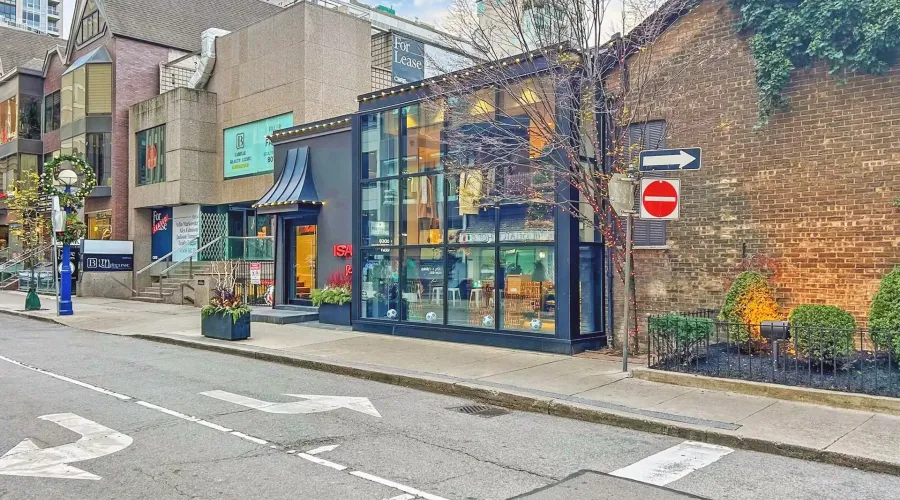 10 Webster Ave, Toronto, Ontario, Canada, 3 Bedrooms Bedrooms, ,3 BathroomsBathrooms,Residential,For Sale,Webster,1757647