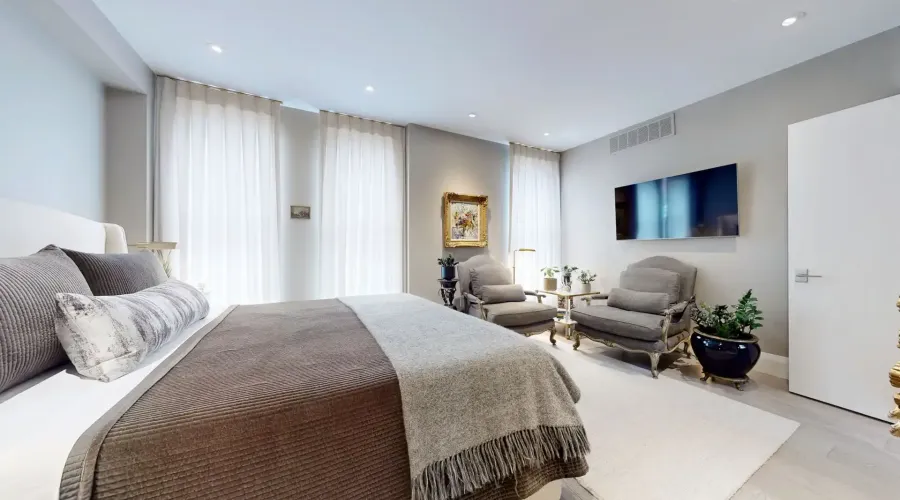 10 Webster Ave, Toronto, Ontario, Canada, 3 Bedrooms Bedrooms, ,3 BathroomsBathrooms,Residential,For Sale,Webster,1757647