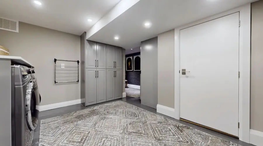 10 Webster Ave, Toronto, Ontario, Canada, 3 Bedrooms Bedrooms, ,3 BathroomsBathrooms,Residential,For Sale,Webster,1757647
