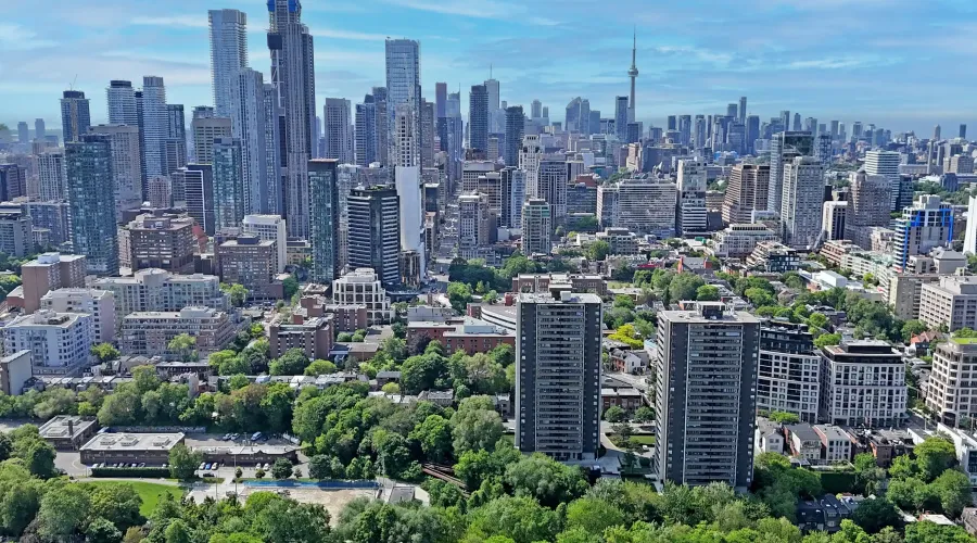 10 Webster Ave, Toronto, Ontario, Canada, 3 Bedrooms Bedrooms, ,3 BathroomsBathrooms,Residential,For Sale,Webster,1757647