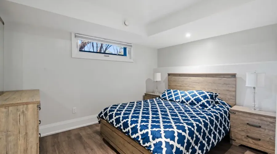 2993 Innisfil Beach Rd, Innisfil, Ontario, L9S 4C3, Canada, 4 Bedrooms Bedrooms, ,4 BathroomsBathrooms,Residential,For Sale,Innisfil Beach Rd,1761260