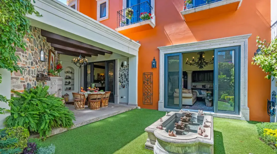 San Miguel de Allende, Mexico, 4 Bedrooms Bedrooms, ,4 BathroomsBathrooms,Residential,Pending,1768973