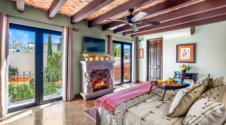 San Miguel de Allende, Mexico, 4 Bedrooms Bedrooms, ,4 BathroomsBathrooms,Residential,Pending,1768973