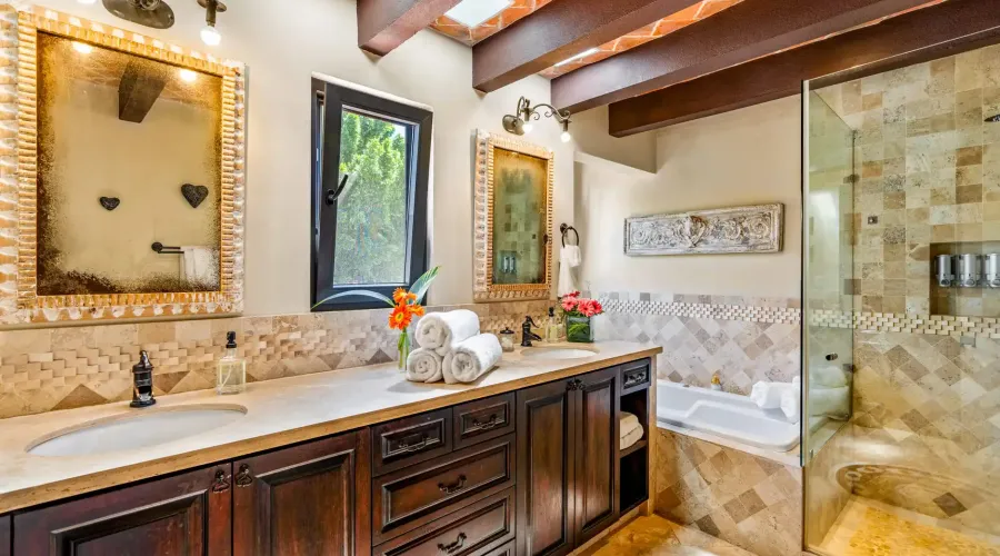 San Miguel de Allende, Mexico, 4 Bedrooms Bedrooms, ,4 BathroomsBathrooms,Residential,Pending,1768973