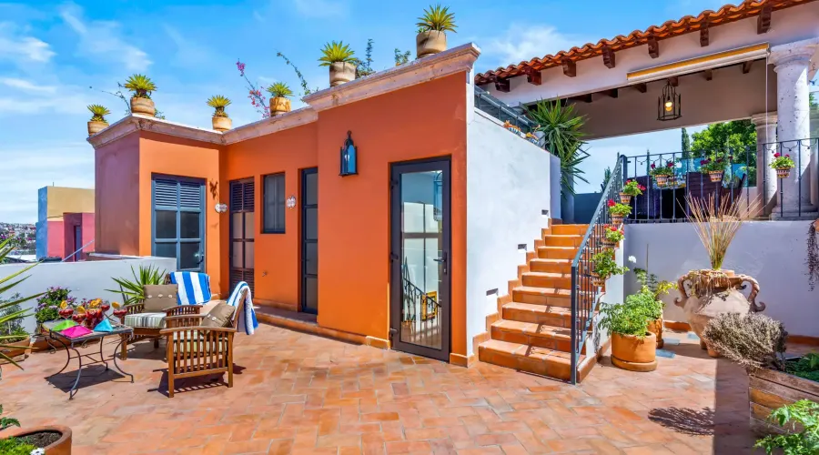 San Miguel de Allende, Mexico, 4 Bedrooms Bedrooms, ,4 BathroomsBathrooms,Residential,Pending,1768973