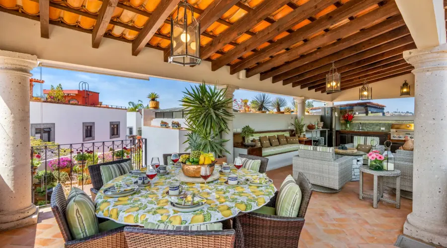 San Miguel de Allende, Mexico, 4 Bedrooms Bedrooms, ,4 BathroomsBathrooms,Residential,Pending,1768973