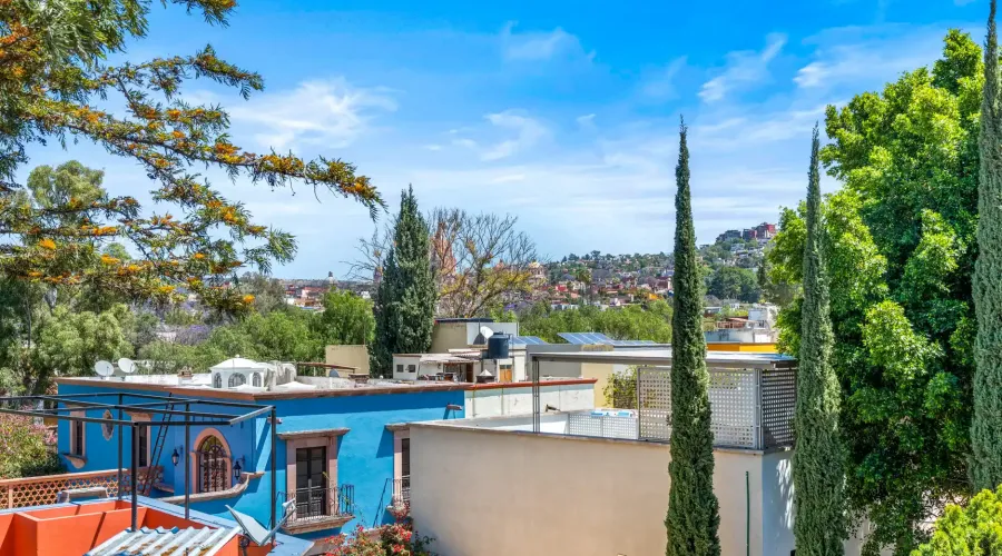 San Miguel de Allende, Mexico, 4 Bedrooms Bedrooms, ,4 BathroomsBathrooms,Residential,Pending,1768973