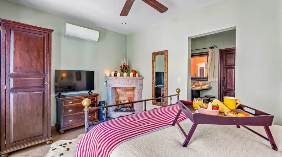 San Miguel de Allende, Mexico, 4 Bedrooms Bedrooms, ,4 BathroomsBathrooms,Residential,Pending,1768973