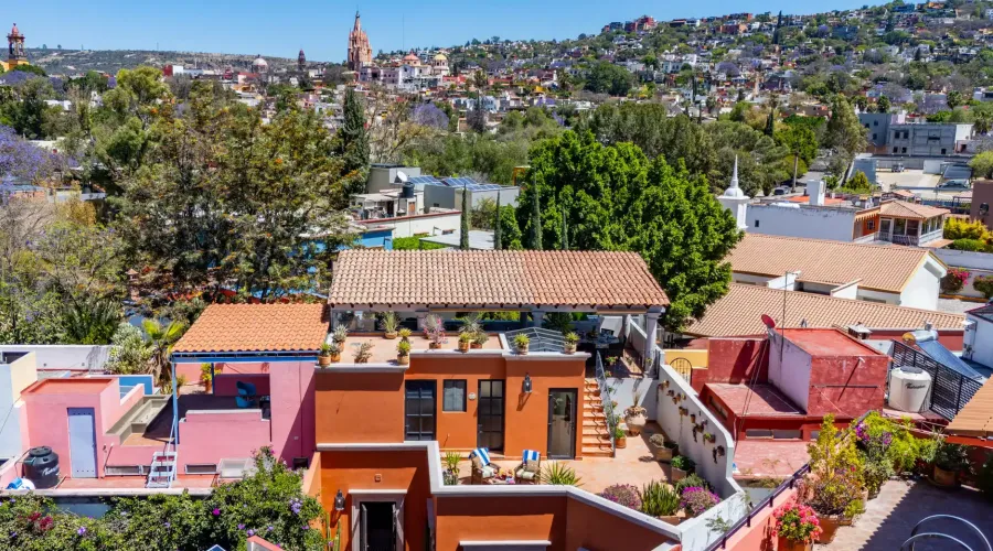 San Miguel de Allende, Mexico, 4 Bedrooms Bedrooms, ,4 BathroomsBathrooms,Residential,Pending,1768973