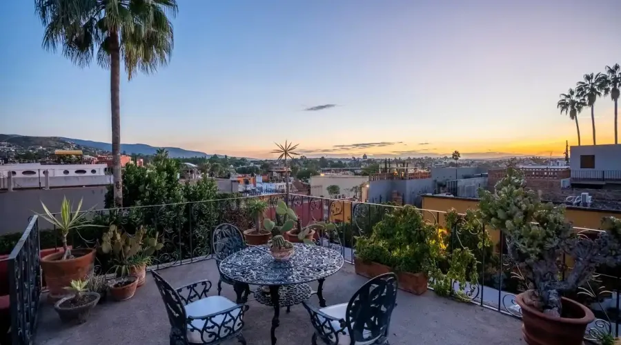 San Miguel de Allende, Mexico, 3 Bedrooms Bedrooms, ,3 BathroomsBathrooms,Residential,For Sale,1768978